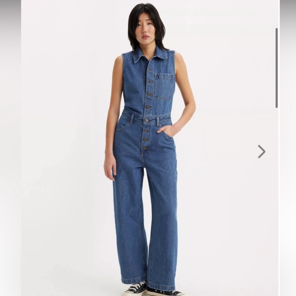 BNWT Levi’s LIGHTWEIGHT SLEEVELESS JUMPSUIT